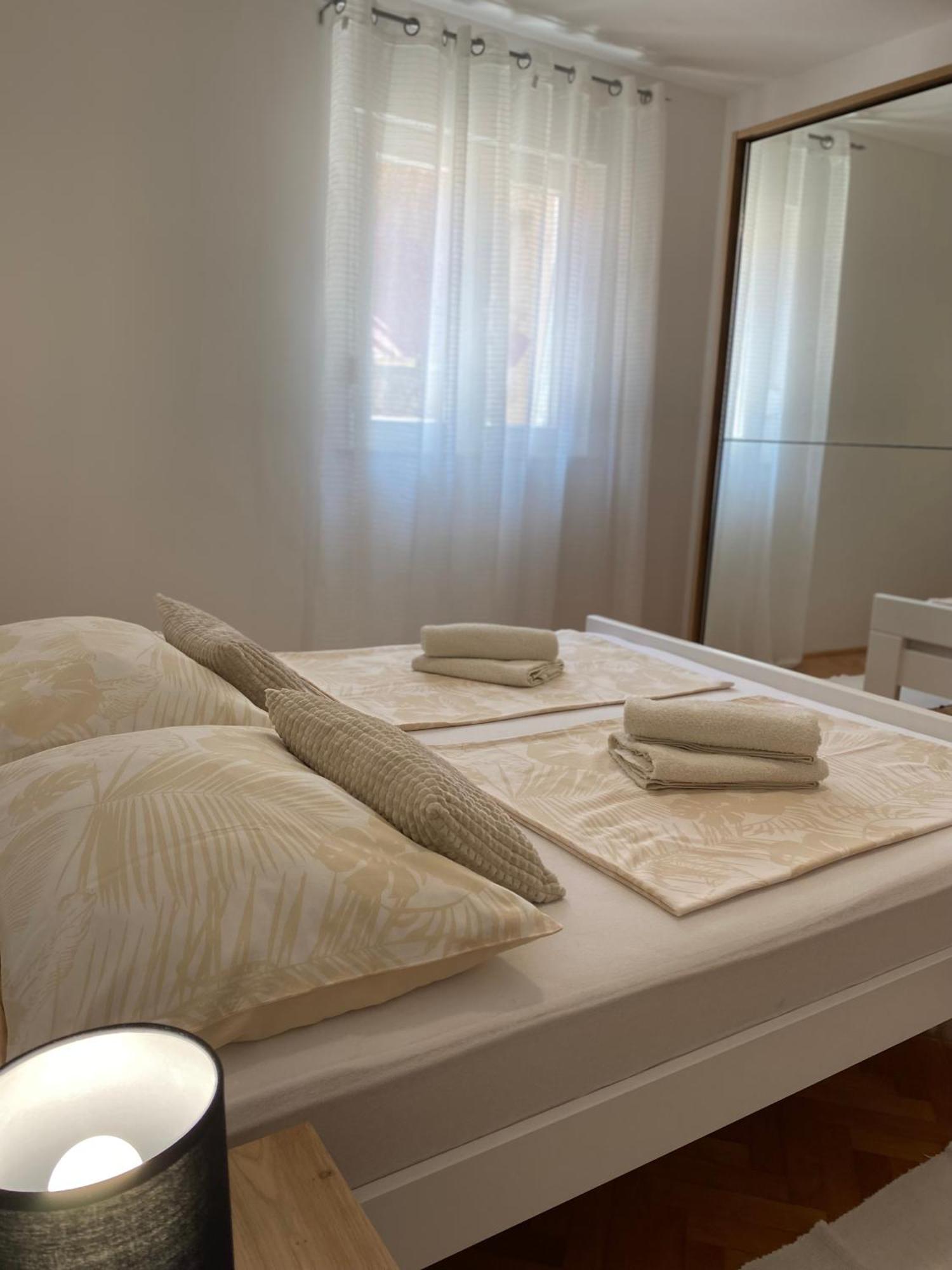 Charming Old Town Apartment Sibenik Exterior photo